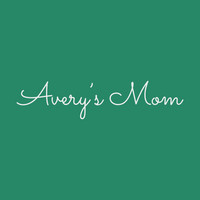 Text of Avery’s Mom in white text with green background